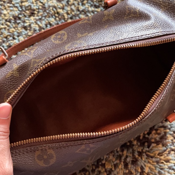 Preowned Louis Vuitton Damier Papillon Roll bag. - Picture 3 of 8